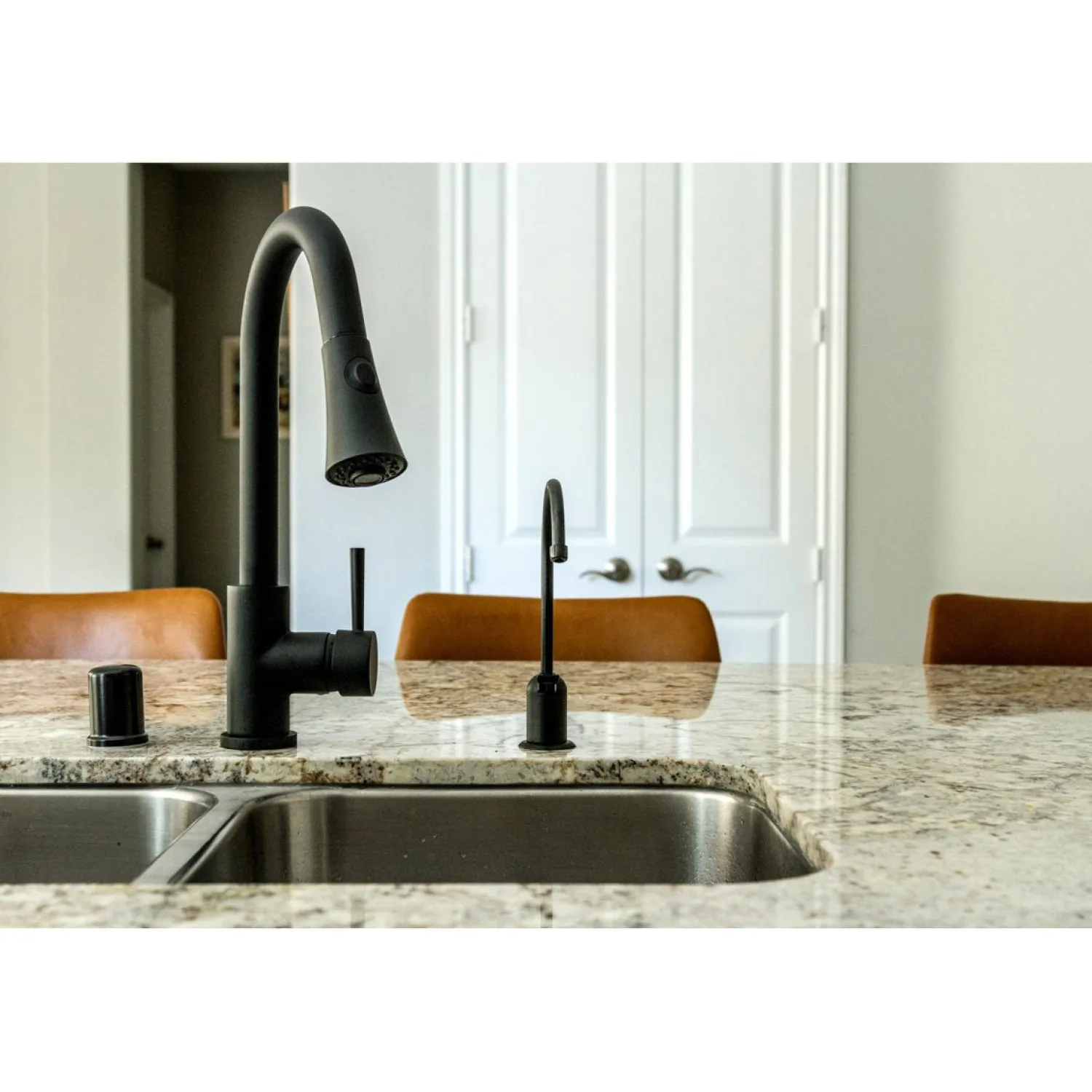 Online Gourmetier Concord Deck Mount Single-Handle Pull-Down Kitchen Faucet Single Hole