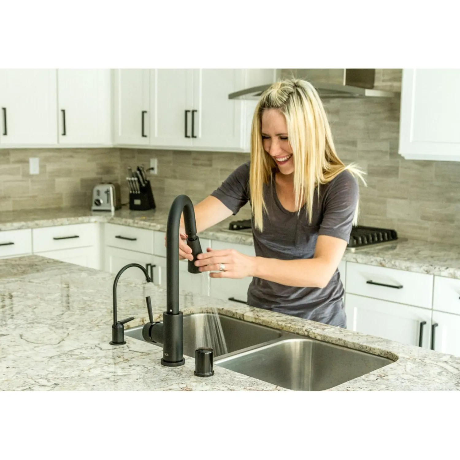 Online Gourmetier Concord Deck Mount Single-Handle Pull-Down Kitchen Faucet Single Hole