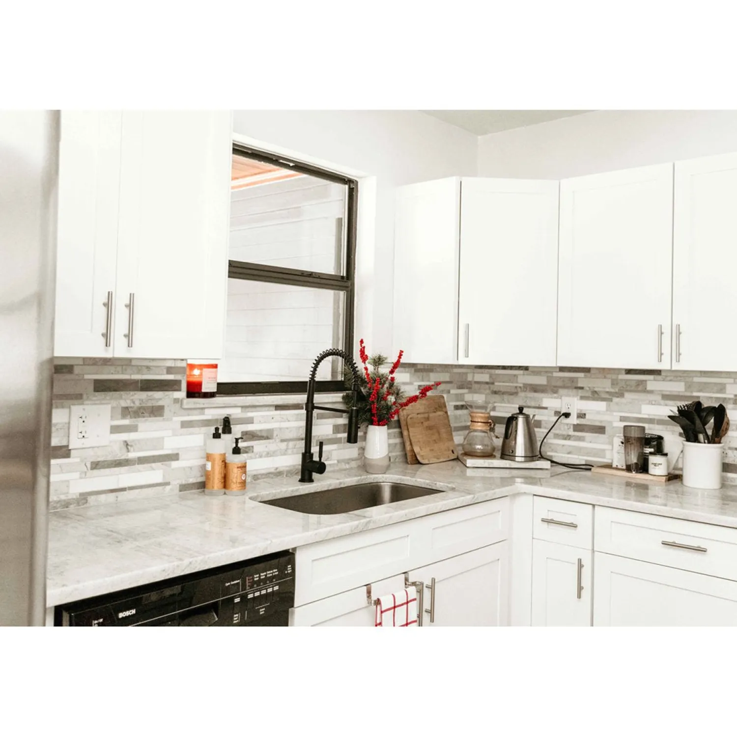 Hot Gourmetier Kaiser Deck Mount Single-Handle Pull-Down Kitchen Faucet Single Hole