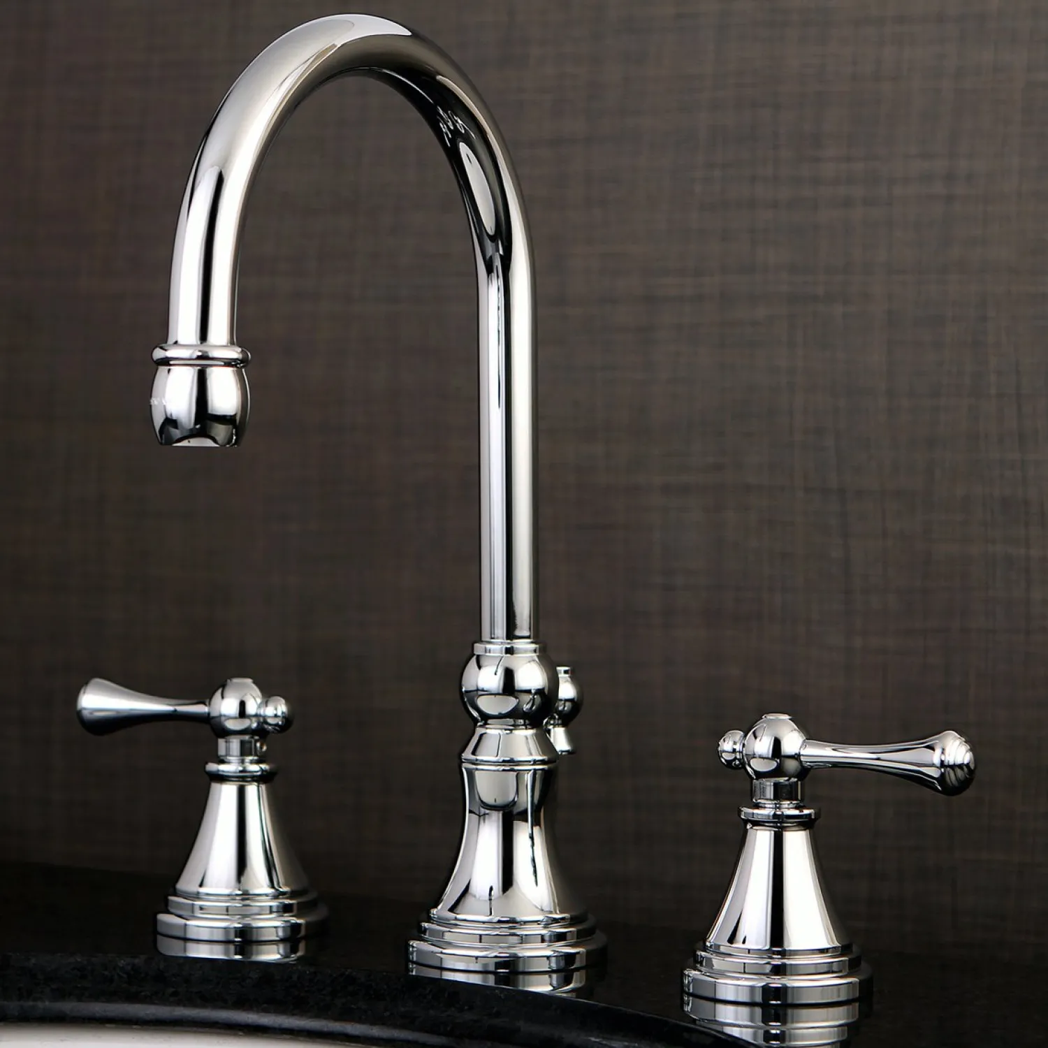 Outlet Governor 8" Widespread 3-Hole Bathroom Faucet 8" Widespread