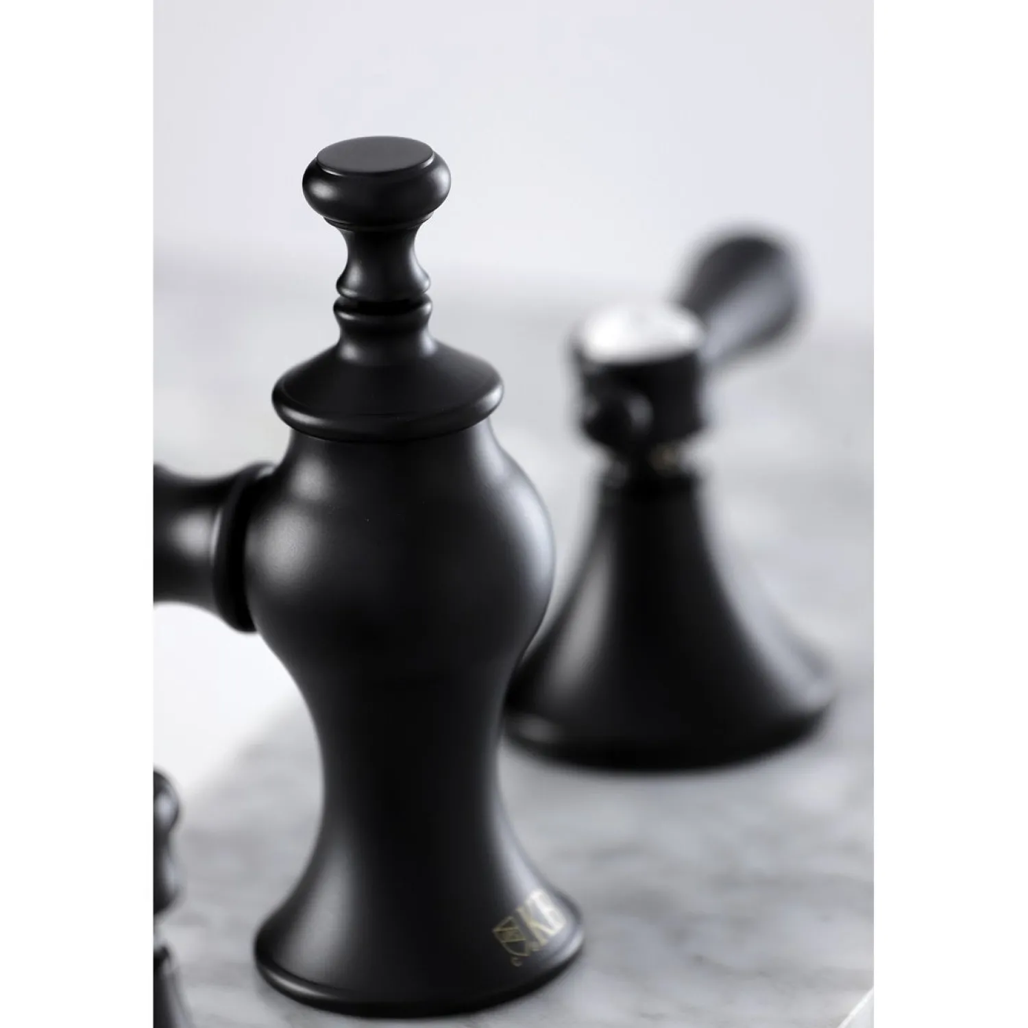 Discount Heirloom 8-Inch Widespread Bathroom Faucet 8" Widespread
