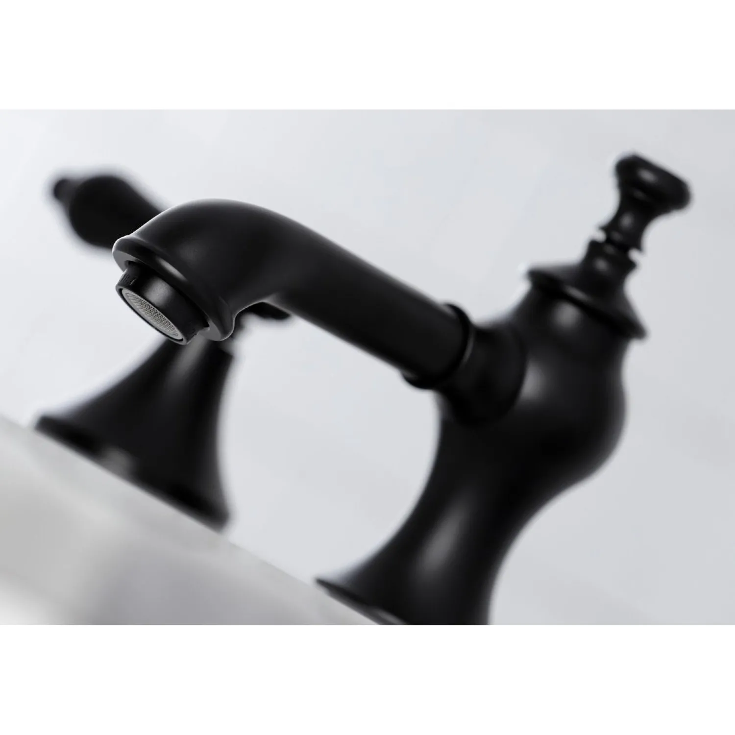 Discount Heirloom 8-Inch Widespread Bathroom Faucet 8" Widespread