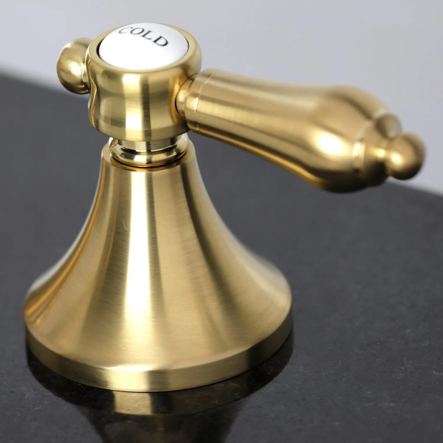 Discount Heirloom 8-Inch Widespread Bathroom Faucet 8" Widespread