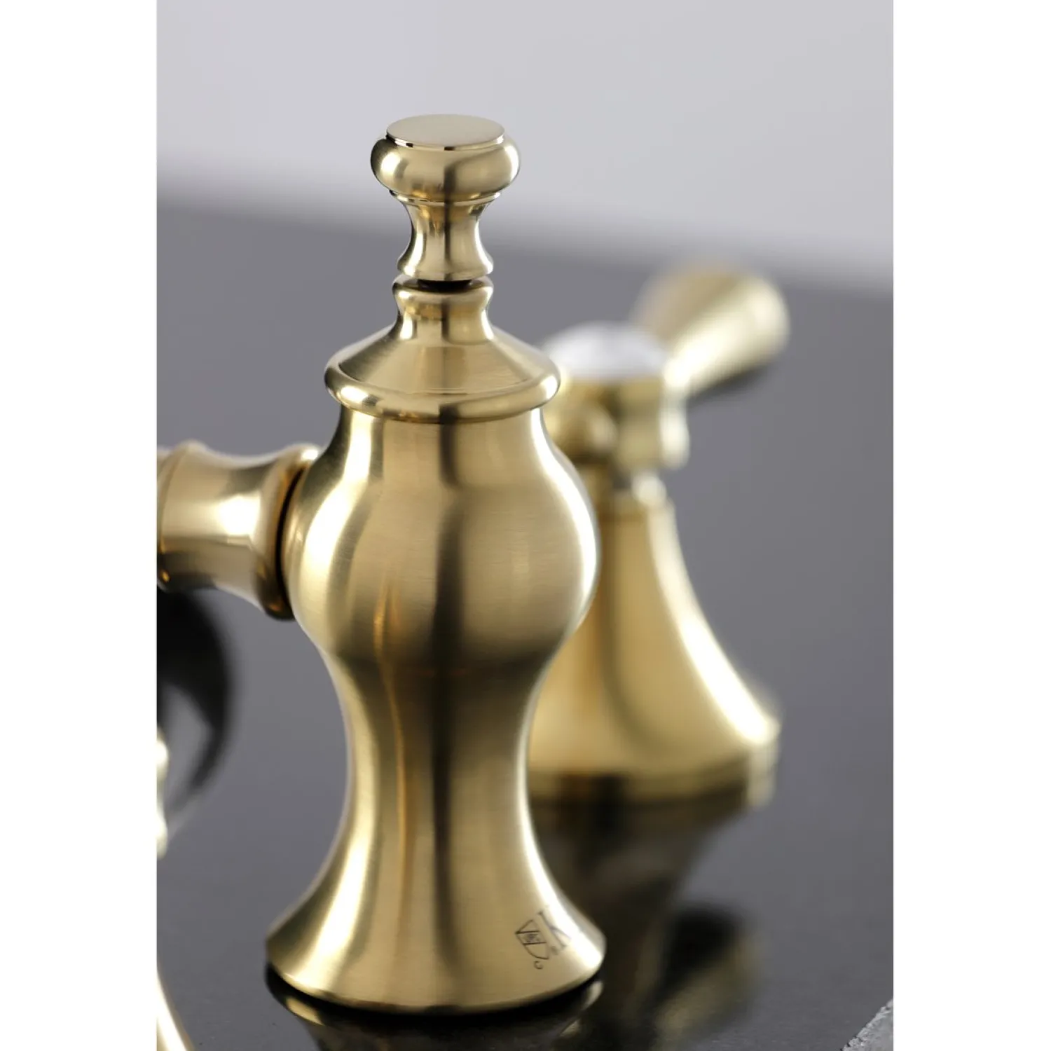 Discount Heirloom 8-Inch Widespread Bathroom Faucet 8" Widespread