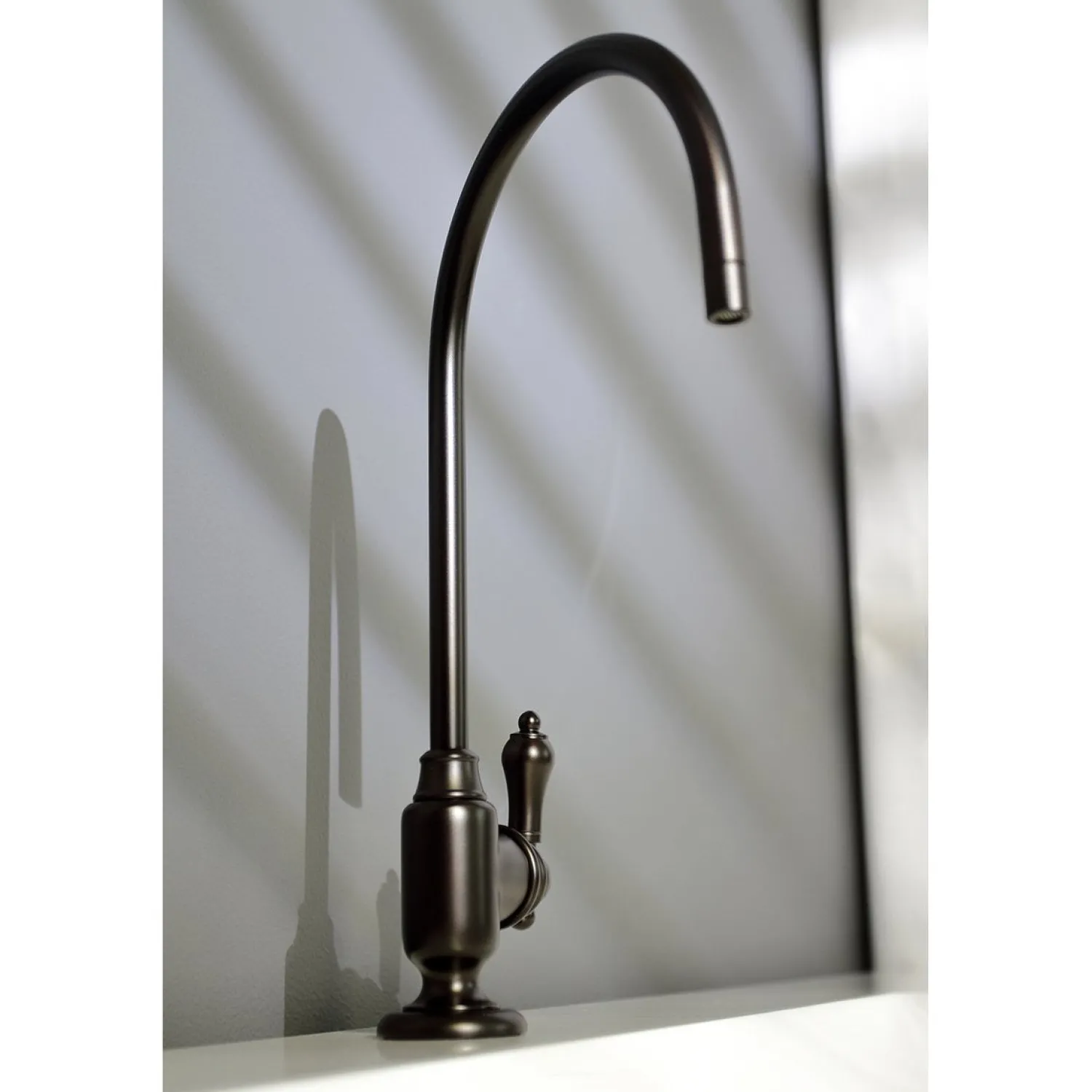 Heirloom Single-Handle Water Filtration Faucet Single Hole