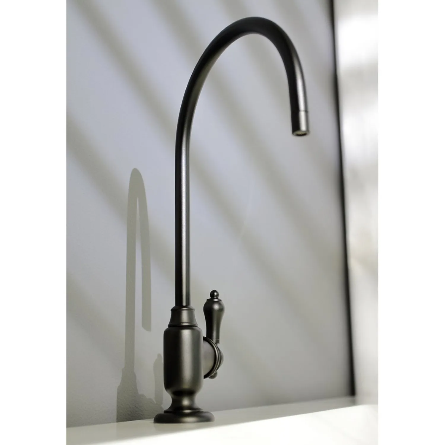 Heirloom Single-Handle Water Filtration Faucet Single Hole