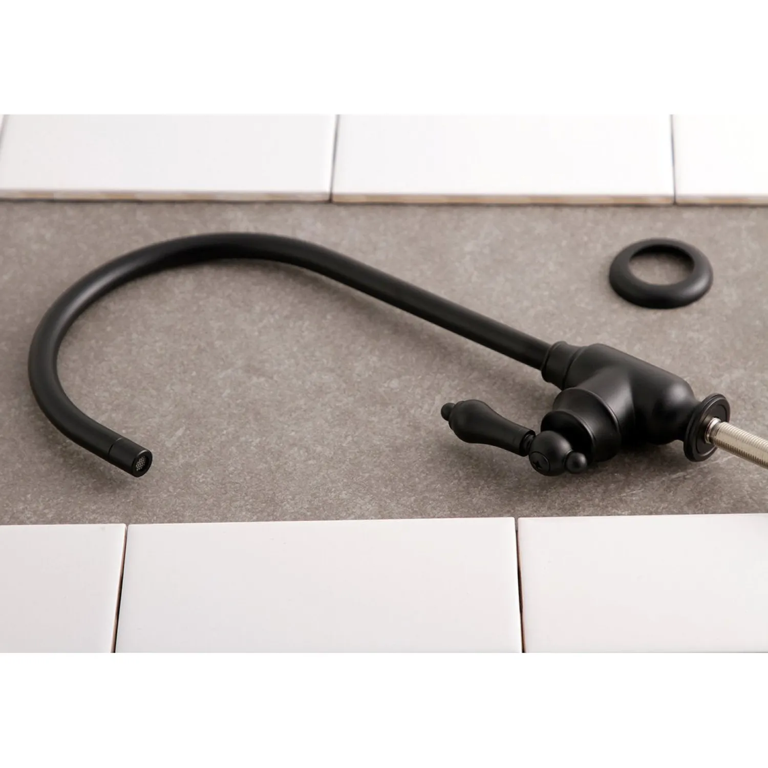 Heirloom Single-Handle Water Filtration Faucet Single Hole