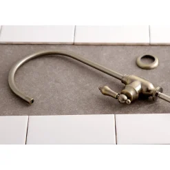 Heirloom Single-Handle Water Filtration Faucet Single Hole