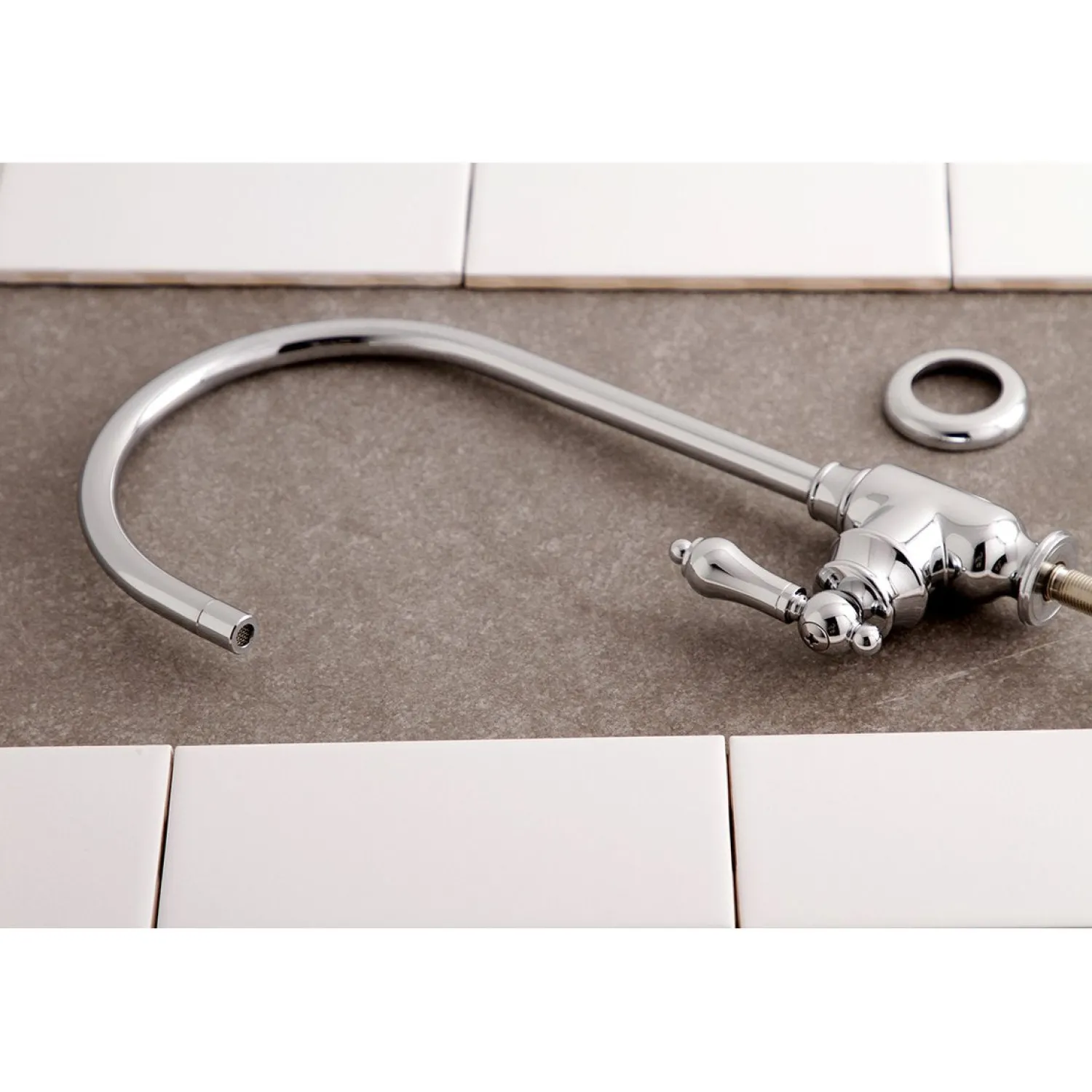 Heirloom Single-Handle Water Filtration Faucet Single Hole