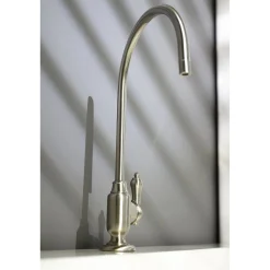 Heirloom Single-Handle Water Filtration Faucet Single Hole