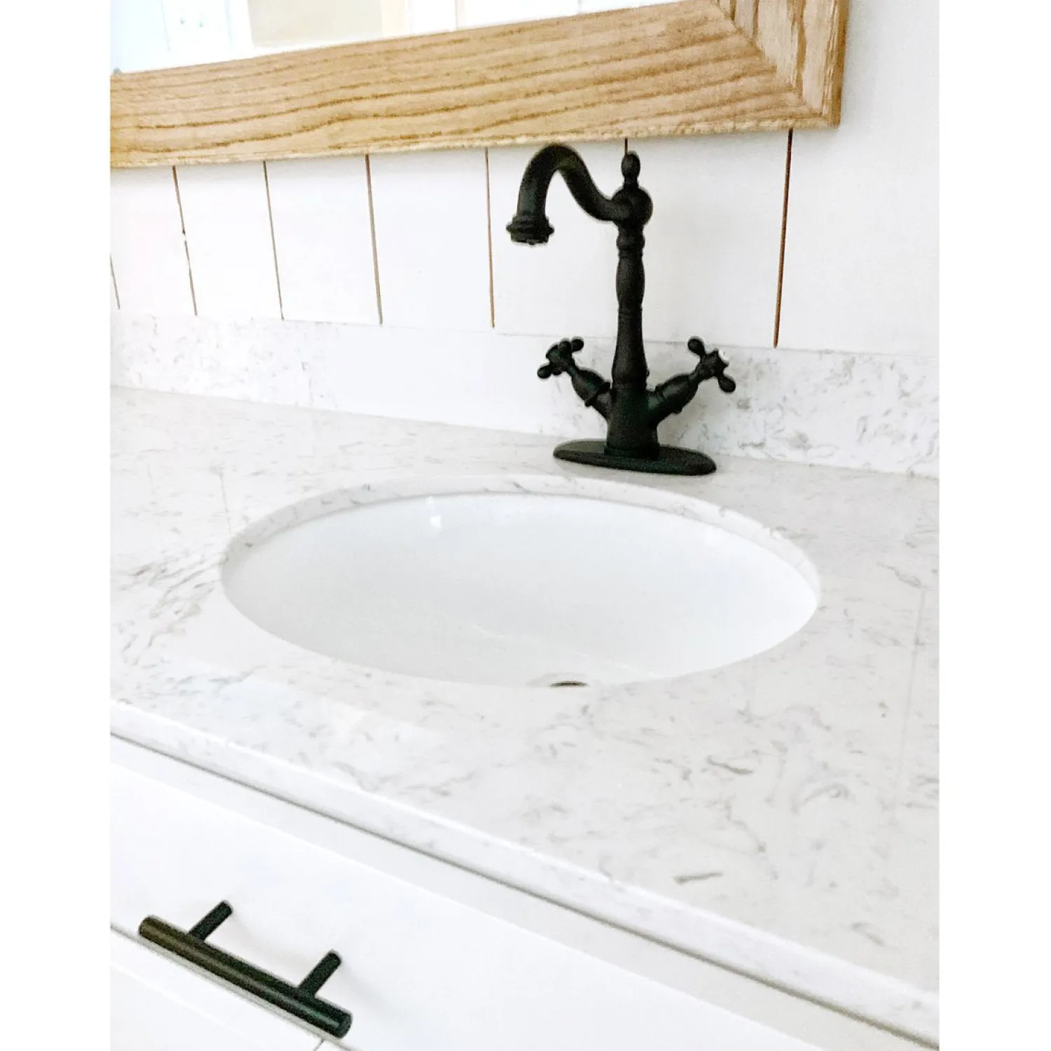 Online Heritage 4-Inch Centerset Bathroom Faucet with Pop-Up Drain Single Hole|4" Center Set