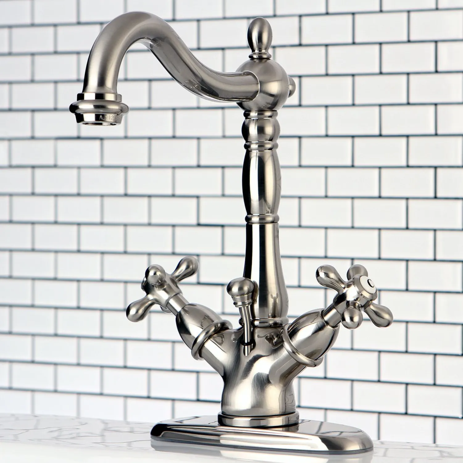 Online Heritage 4-Inch Centerset Bathroom Faucet with Pop-Up Drain Single Hole|4" Center Set
