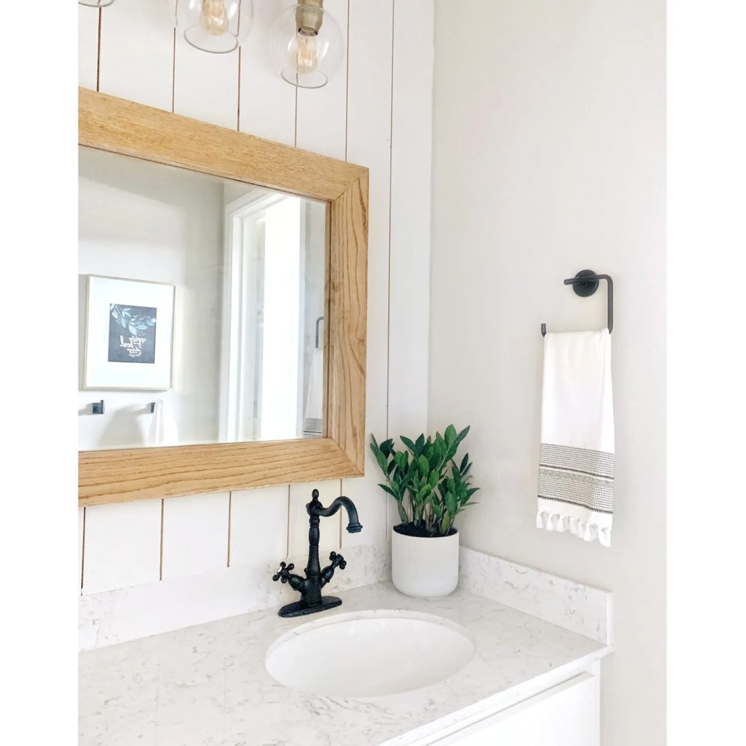 Online Heritage 4-Inch Centerset Bathroom Faucet with Pop-Up Drain Single Hole|4" Center Set