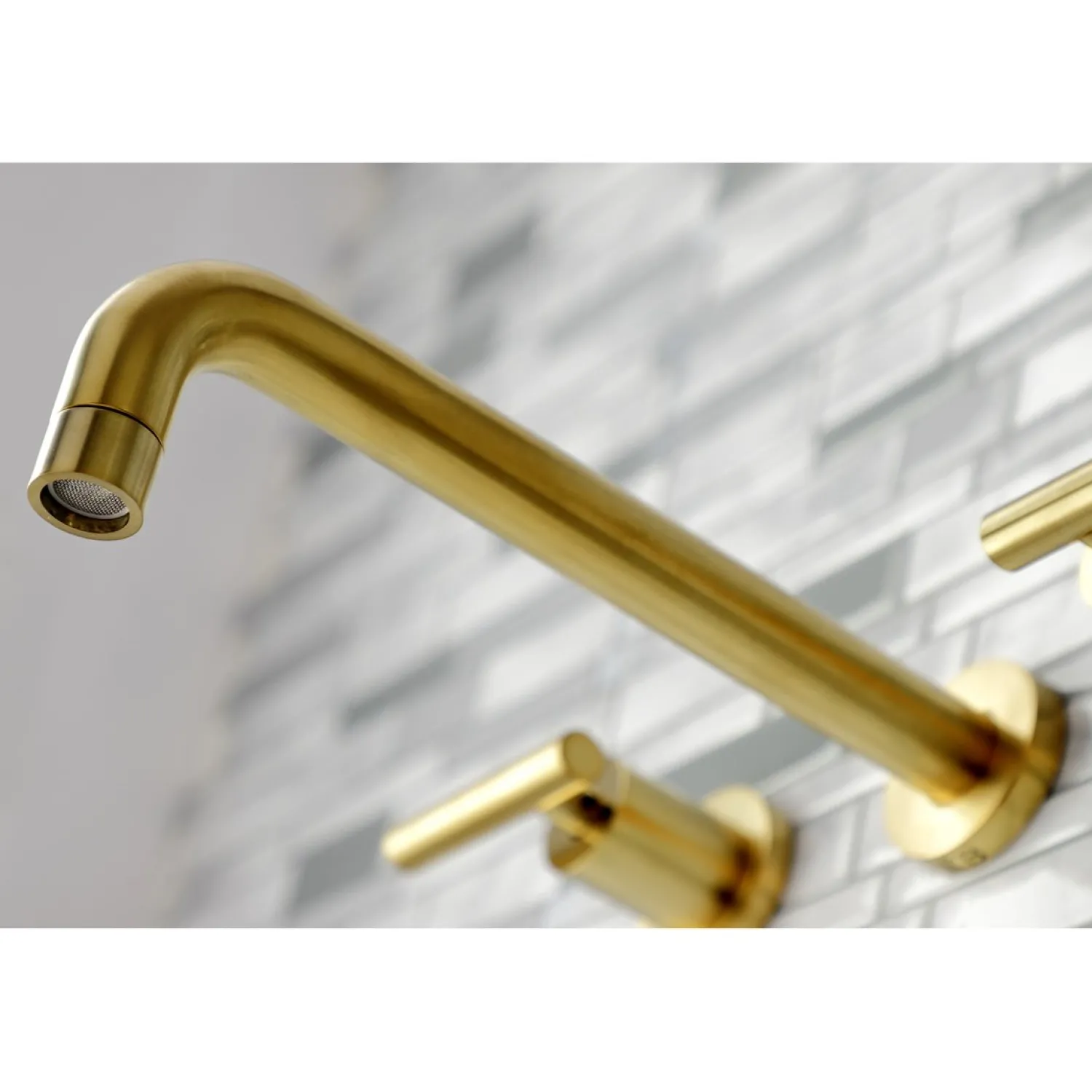 Discount Manhattan 2-Handle Wall Mount Roman Tub Faucet Tub Faucets