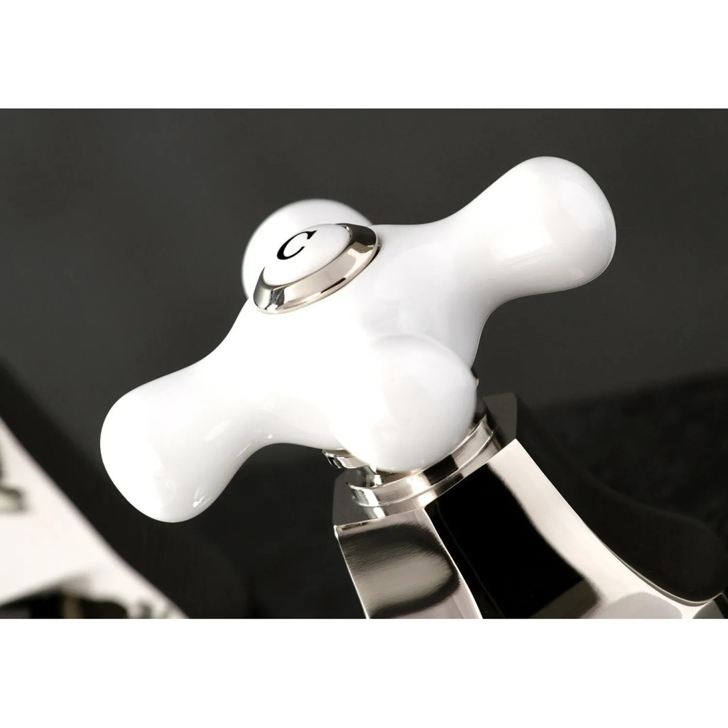 New Metropolitan 3-Hole 8-Inch Widespread Bathroom Faucet 8" Widespread