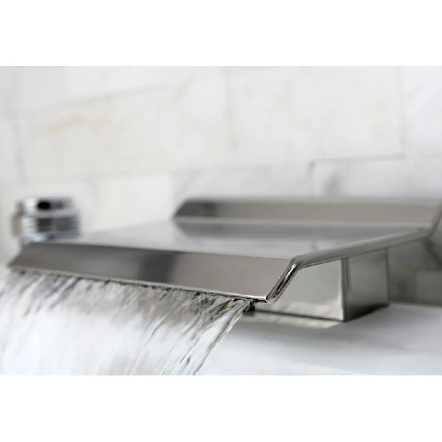 Best Milano Waterfall Roman Tub Filler Tub Faucets