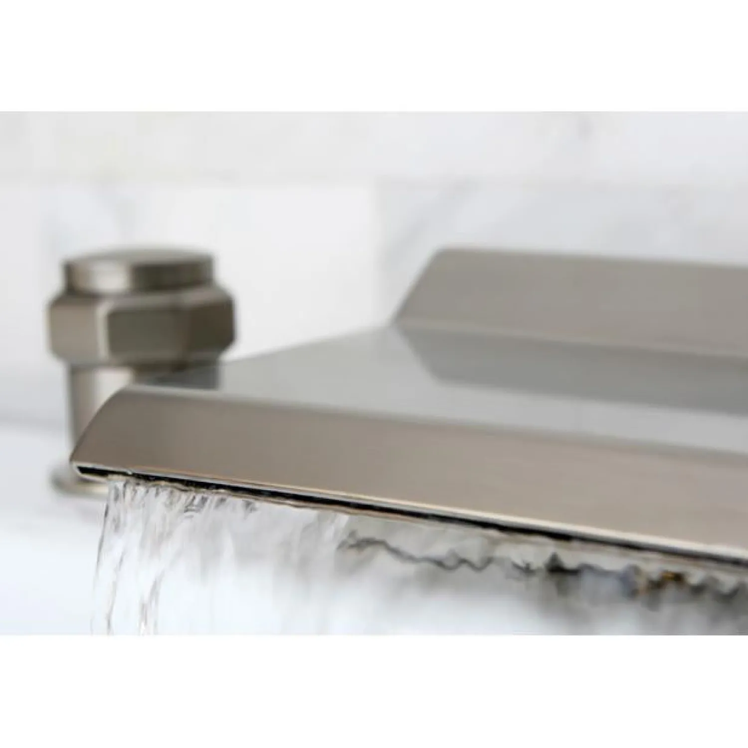 Best Milano Waterfall Roman Tub Filler Tub Faucets