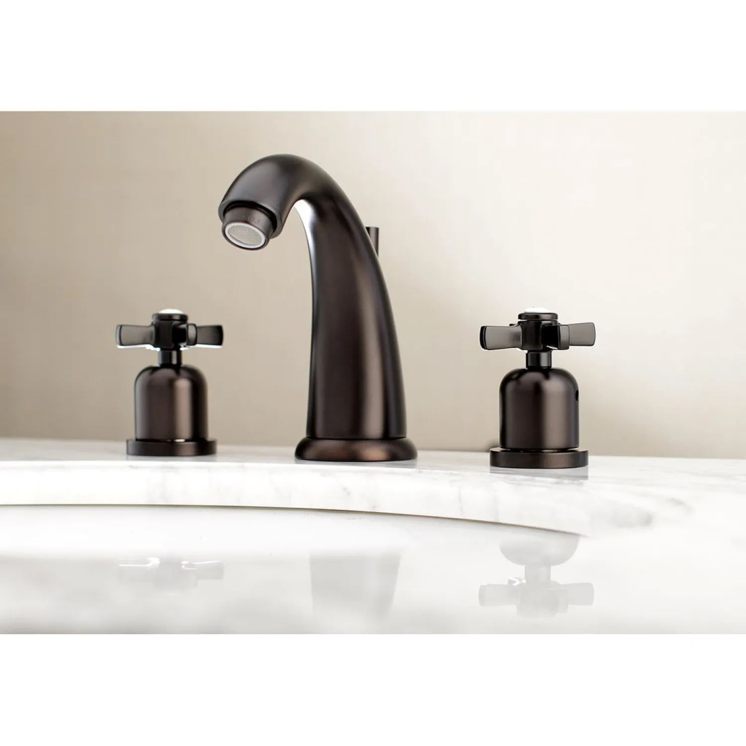 Outlet Millennium 3-Hole 8-Inch Widespread Bathroom Faucet 8" Widespread