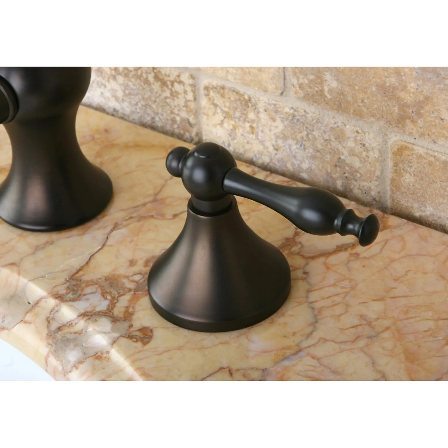 Outlet Naples 8" Widespread Bathroom Faucet 8" Widespread