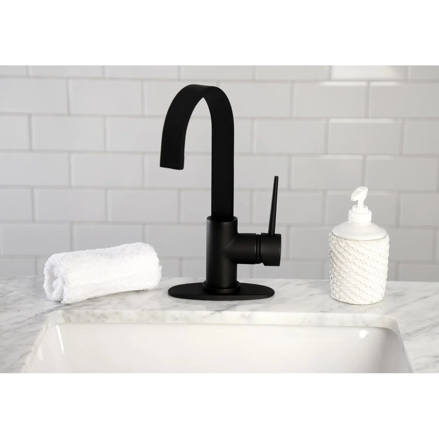 Clearance New York One-Handle 1-Hole Deck Mounted Bar Faucet Bar Faucets