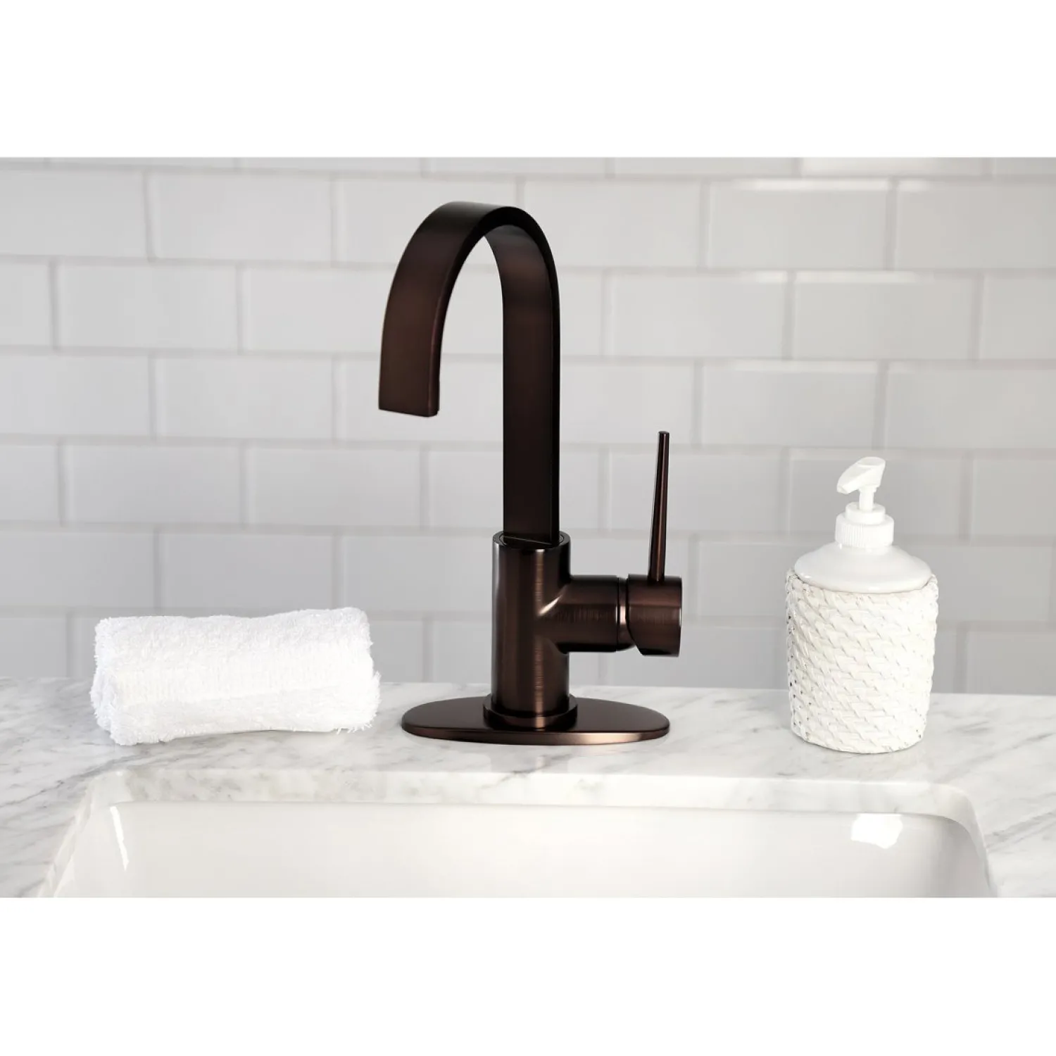 Clearance New York One-Handle 1-Hole Deck Mounted Bar Faucet Bar Faucets