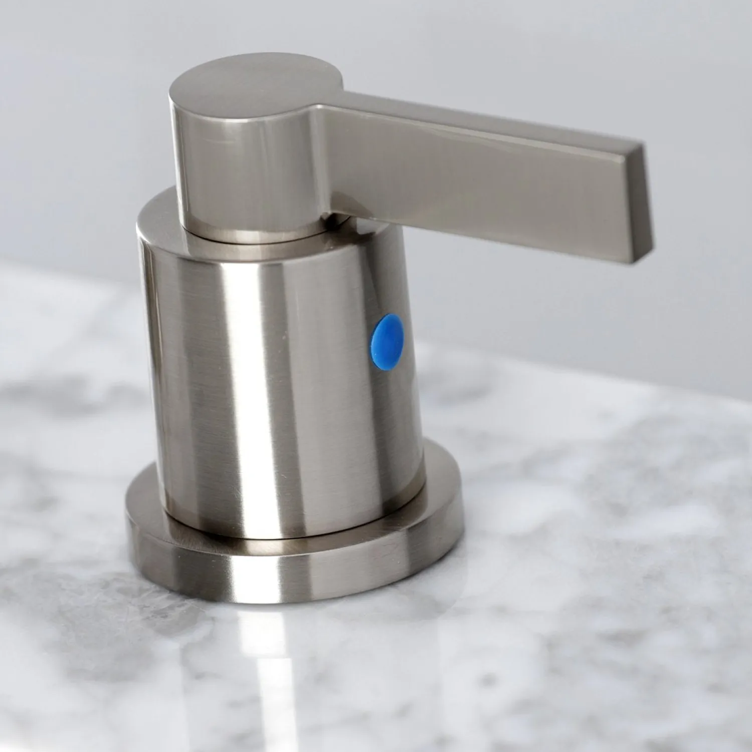 Outlet NuvoFusion Widespread Bathroom Faucet with Brass Pop-Up 8" Widespread