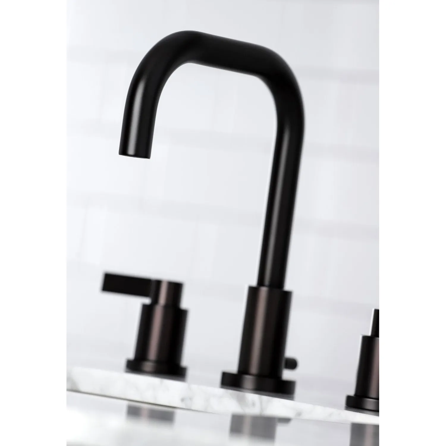 Outlet NuvoFusion Widespread Bathroom Faucet with Brass Pop-Up 8" Widespread