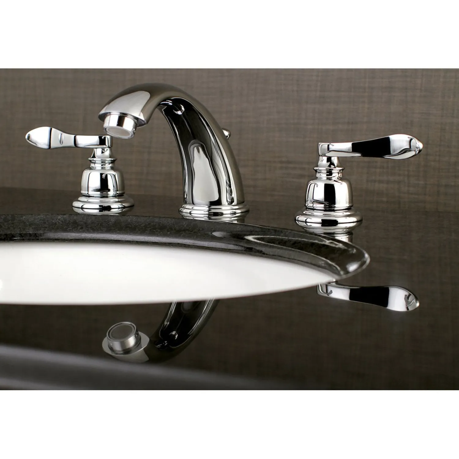 Outlet NuWave French Widespread Bathroom Faucet 8" Widespread