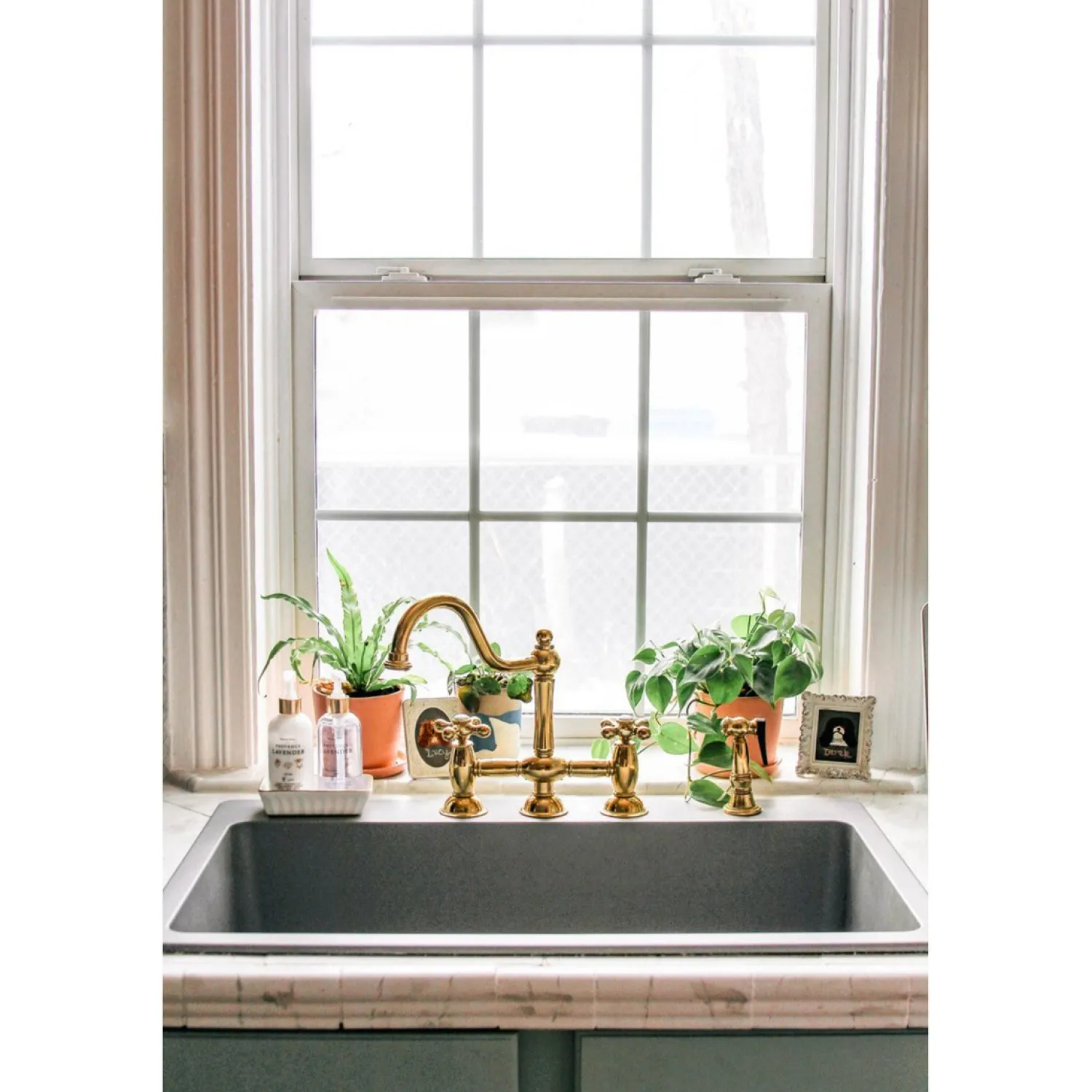 Sale Restoration Kitchen Bridge Faucet with Brass Sprayer Bridge Faucets