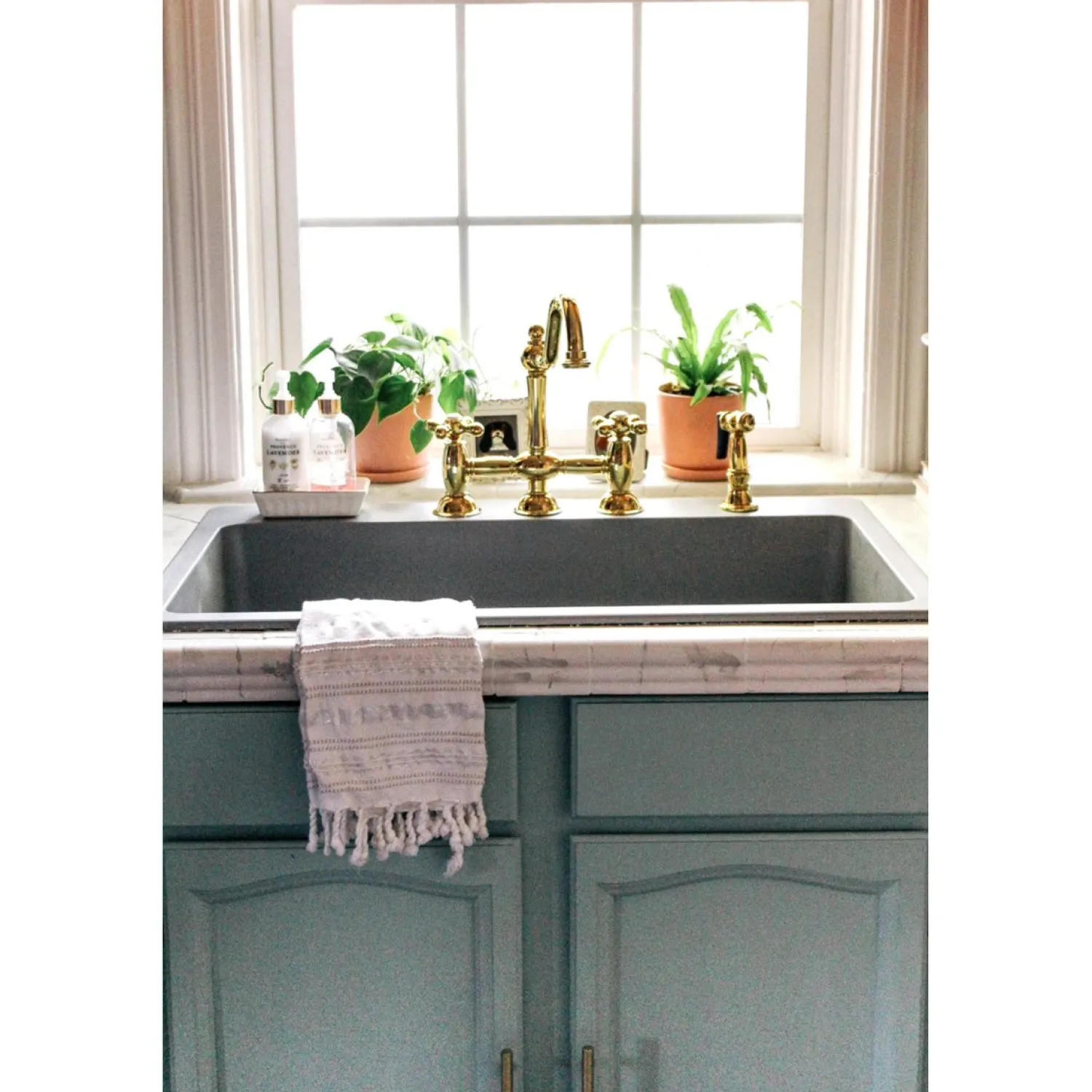 Sale Restoration Kitchen Bridge Faucet with Brass Sprayer Bridge Faucets