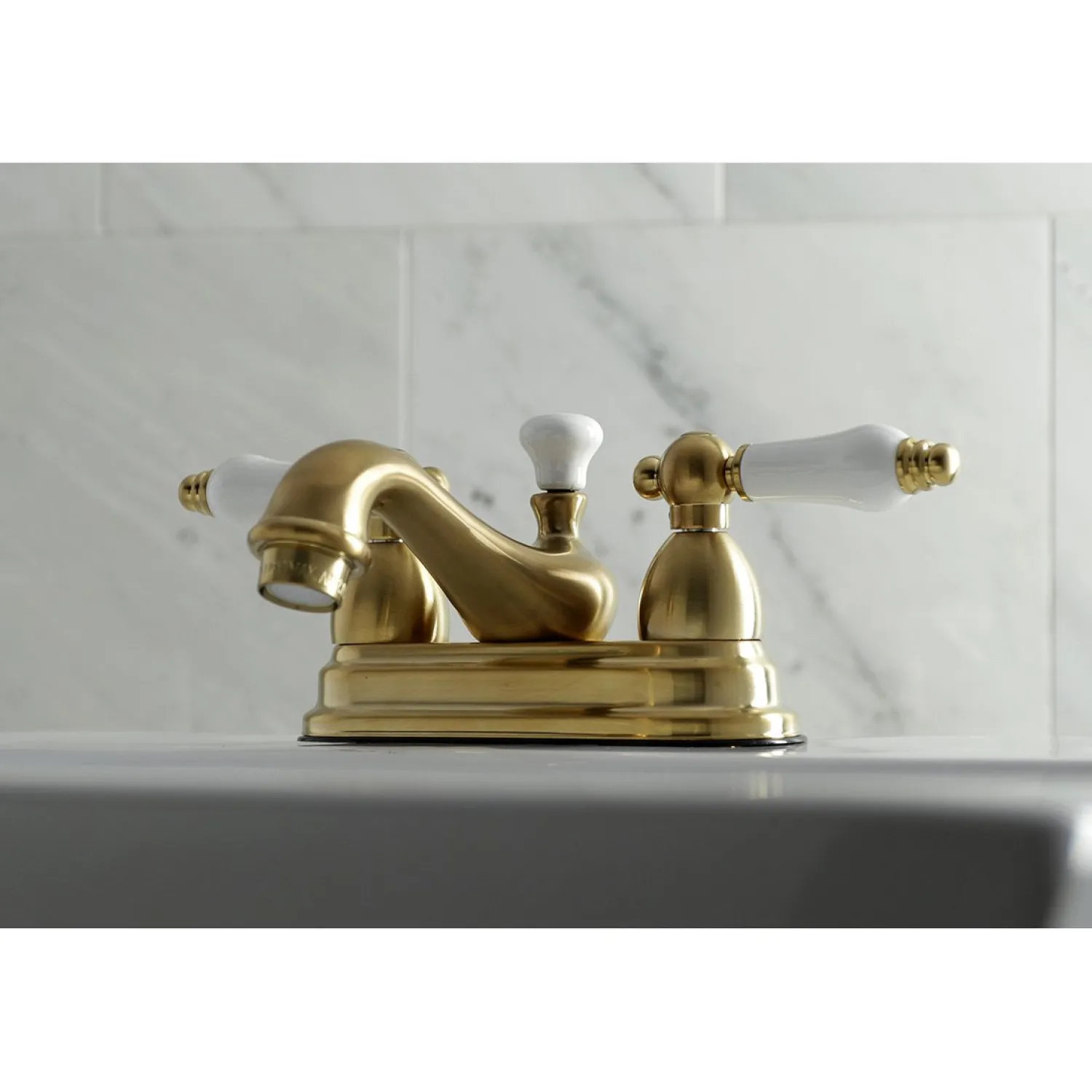 Discount Restoration Lever-Handle 4-Inch Centerset Bathroom Faucet 4" Center Set