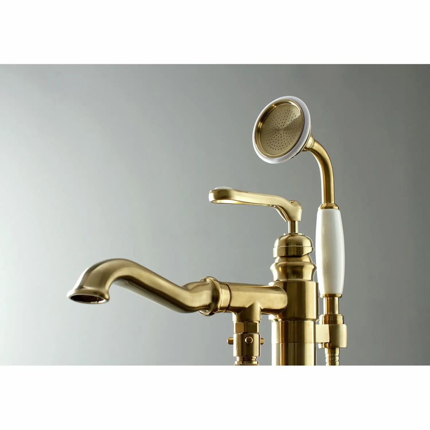 Discount Royale Single Handle Freestanding Roman Tub Faucet with Hand Shower Free Standing Tub Fillers|Tub Faucets