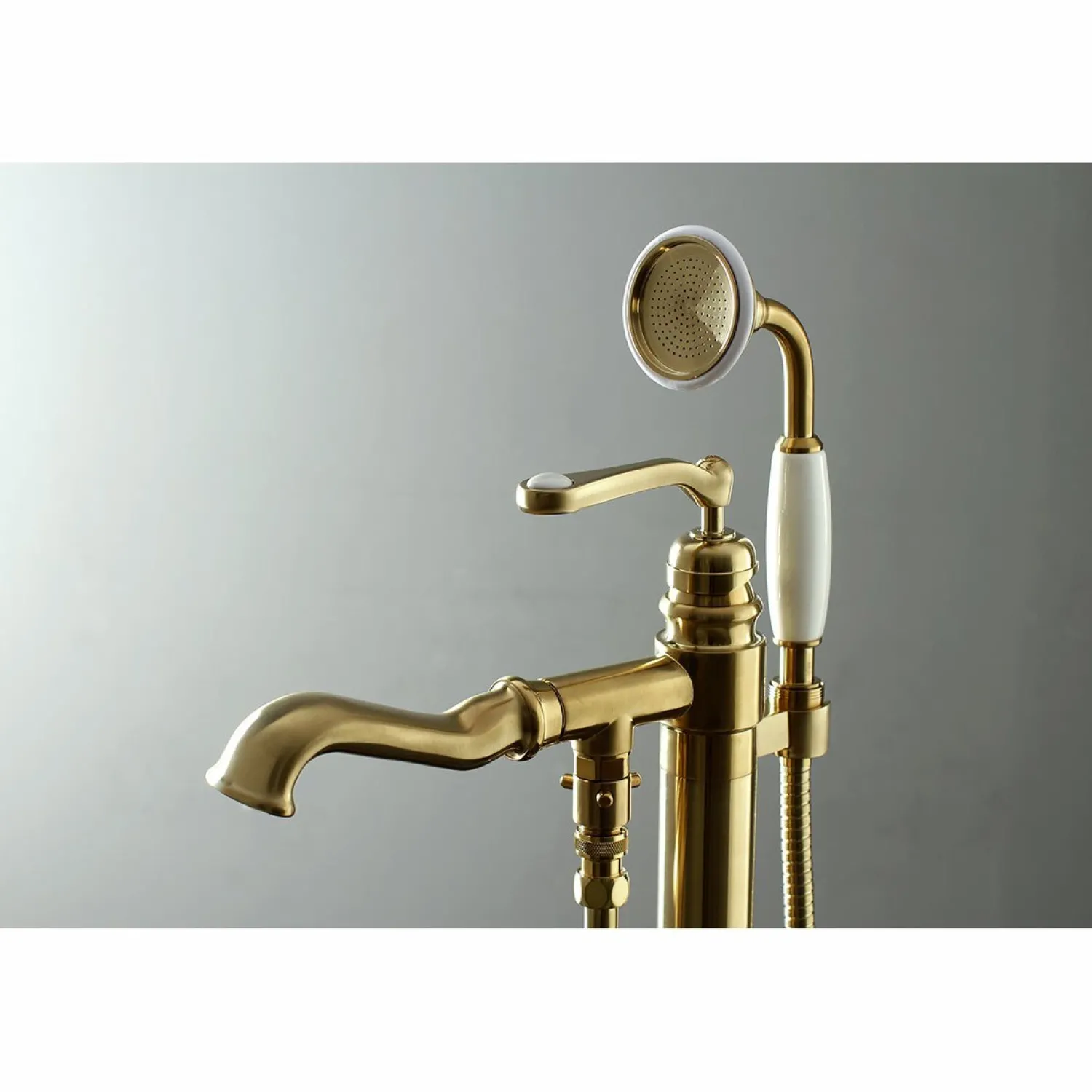 Discount Royale Single Handle Freestanding Roman Tub Faucet with Hand Shower Free Standing Tub Fillers|Tub Faucets
