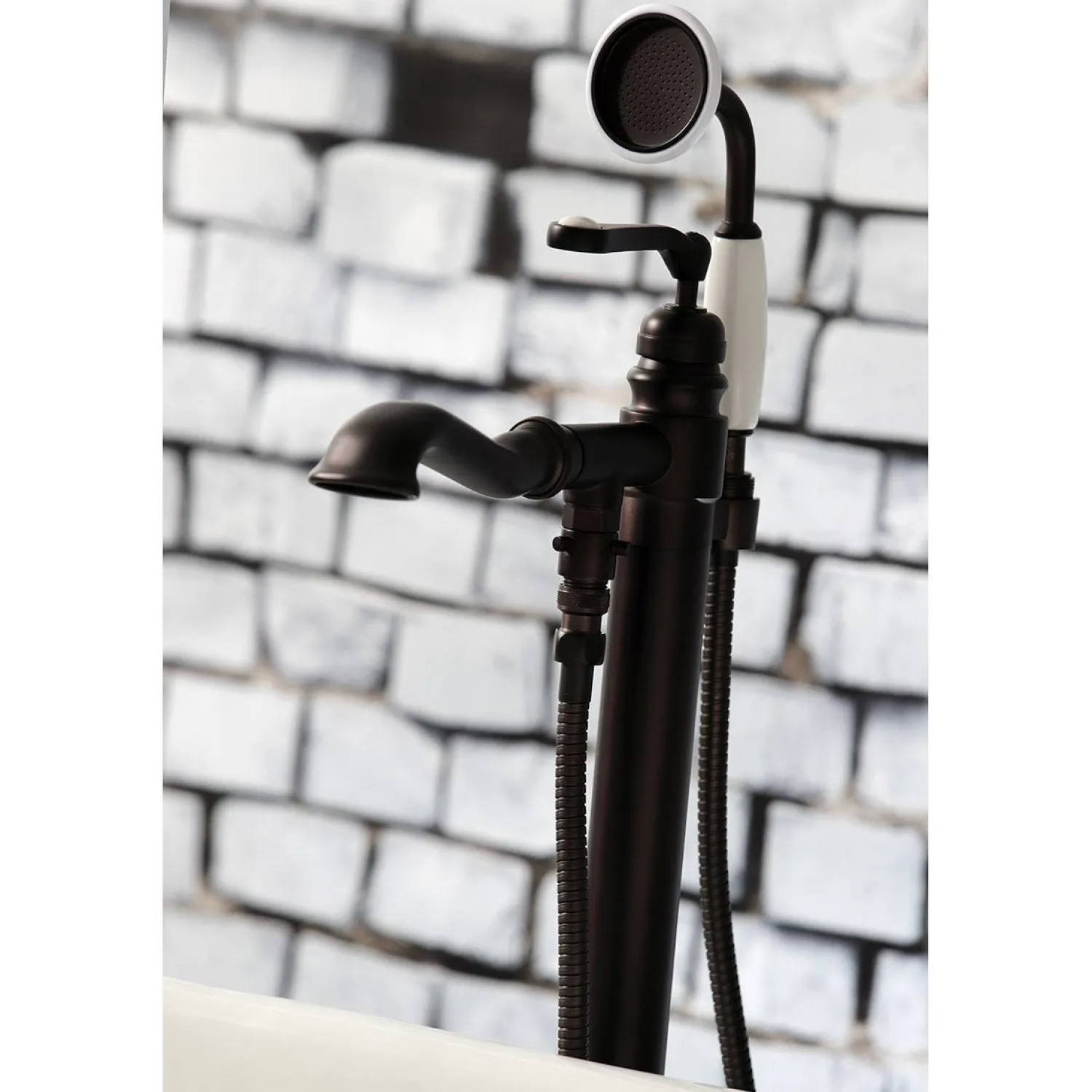 Discount Royale Single Handle Freestanding Roman Tub Faucet with Hand Shower Free Standing Tub Fillers|Tub Faucets