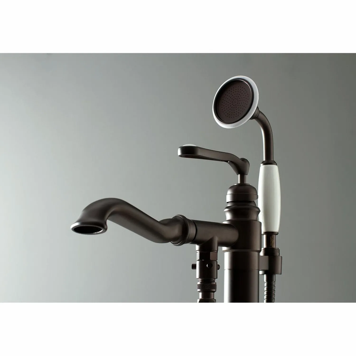 Discount Royale Single Handle Freestanding Roman Tub Faucet with Hand Shower Free Standing Tub Fillers|Tub Faucets