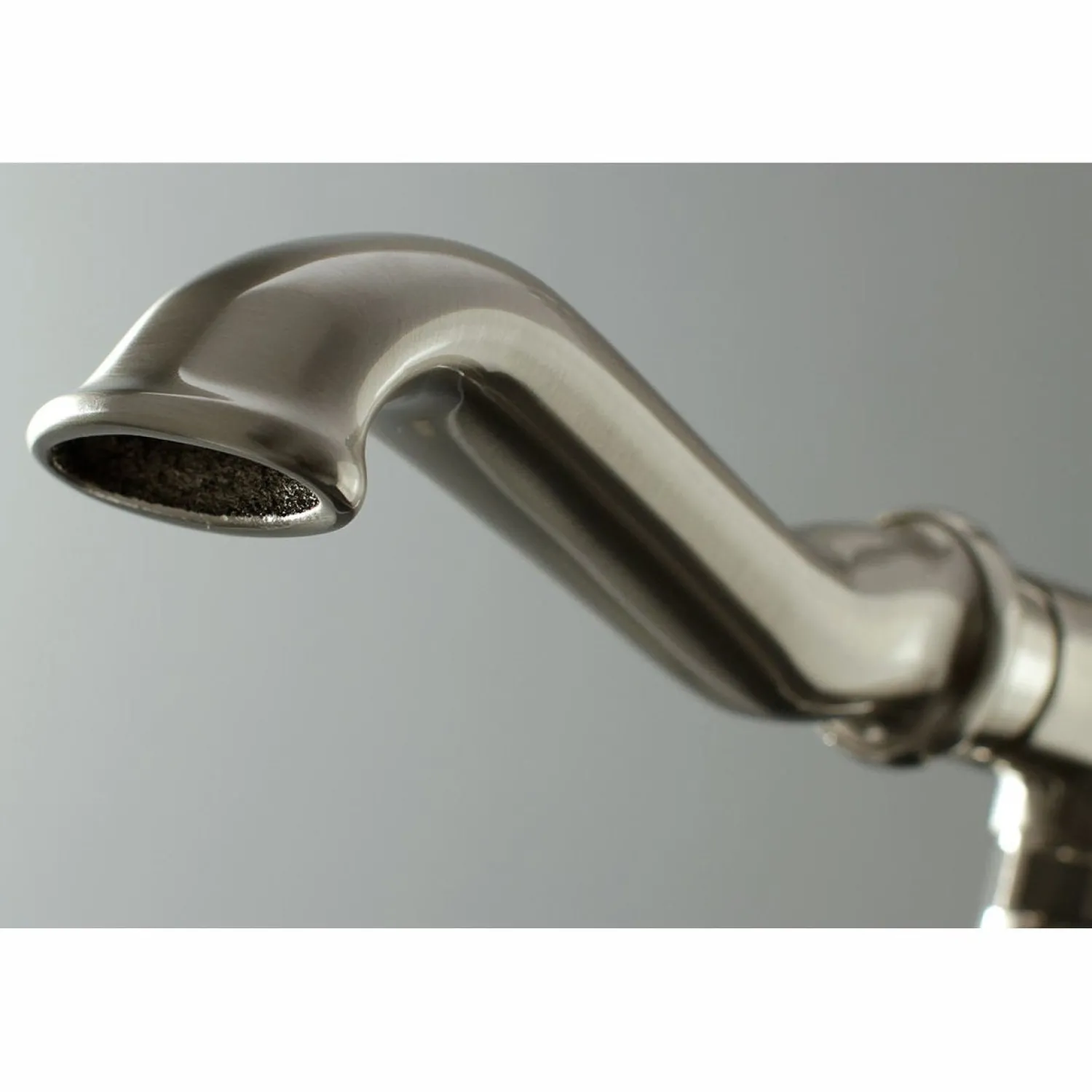 Discount Royale Single Handle Freestanding Roman Tub Faucet with Hand Shower Free Standing Tub Fillers|Tub Faucets