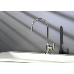 New Royale Single-Handle Water Filtration Faucet Single Hole