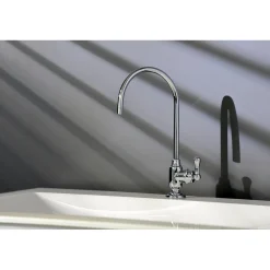 New Royale Single-Handle Water Filtration Faucet Single Hole
