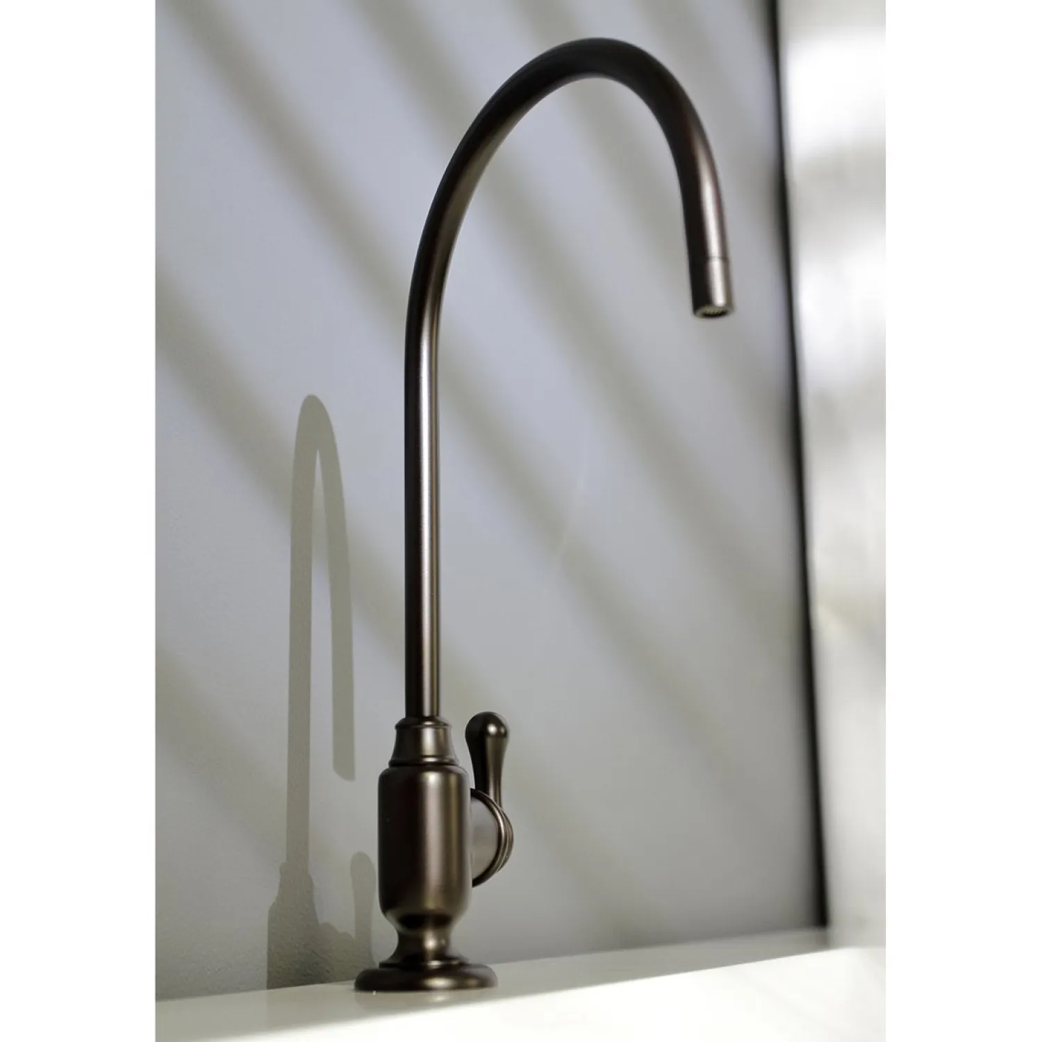 New Royale Single-Handle Water Filtration Faucet Single Hole