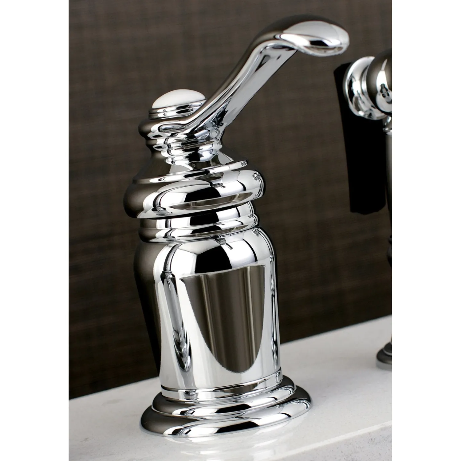 Hot Templeton Single Handle High Spout Kitchen Faucet with Brass Sprayer Faucets With Side Spray