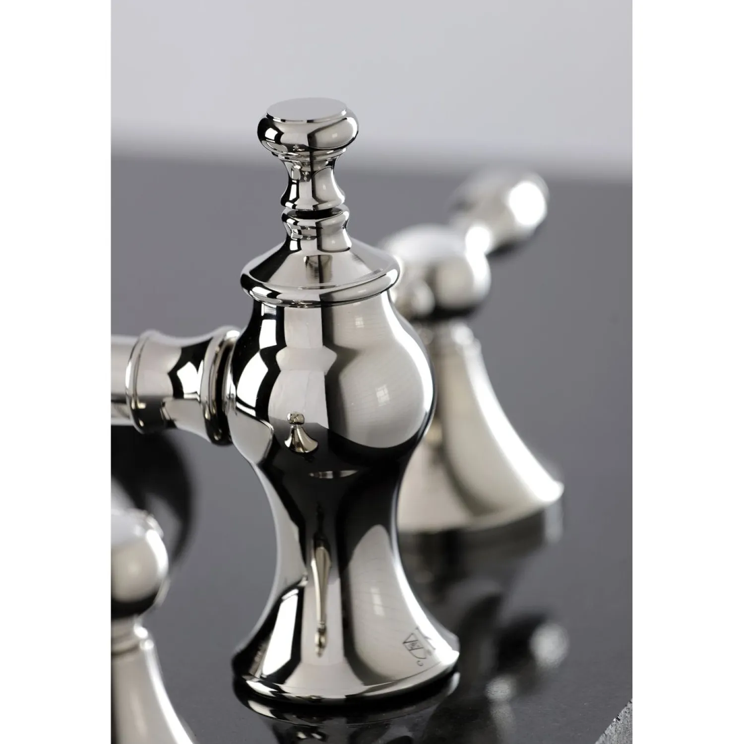Outlet Tudor 8-Inch Widespread Bathroom Faucet 8" Widespread