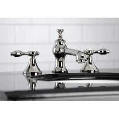 Outlet Tudor 8-Inch Widespread Bathroom Faucet 8