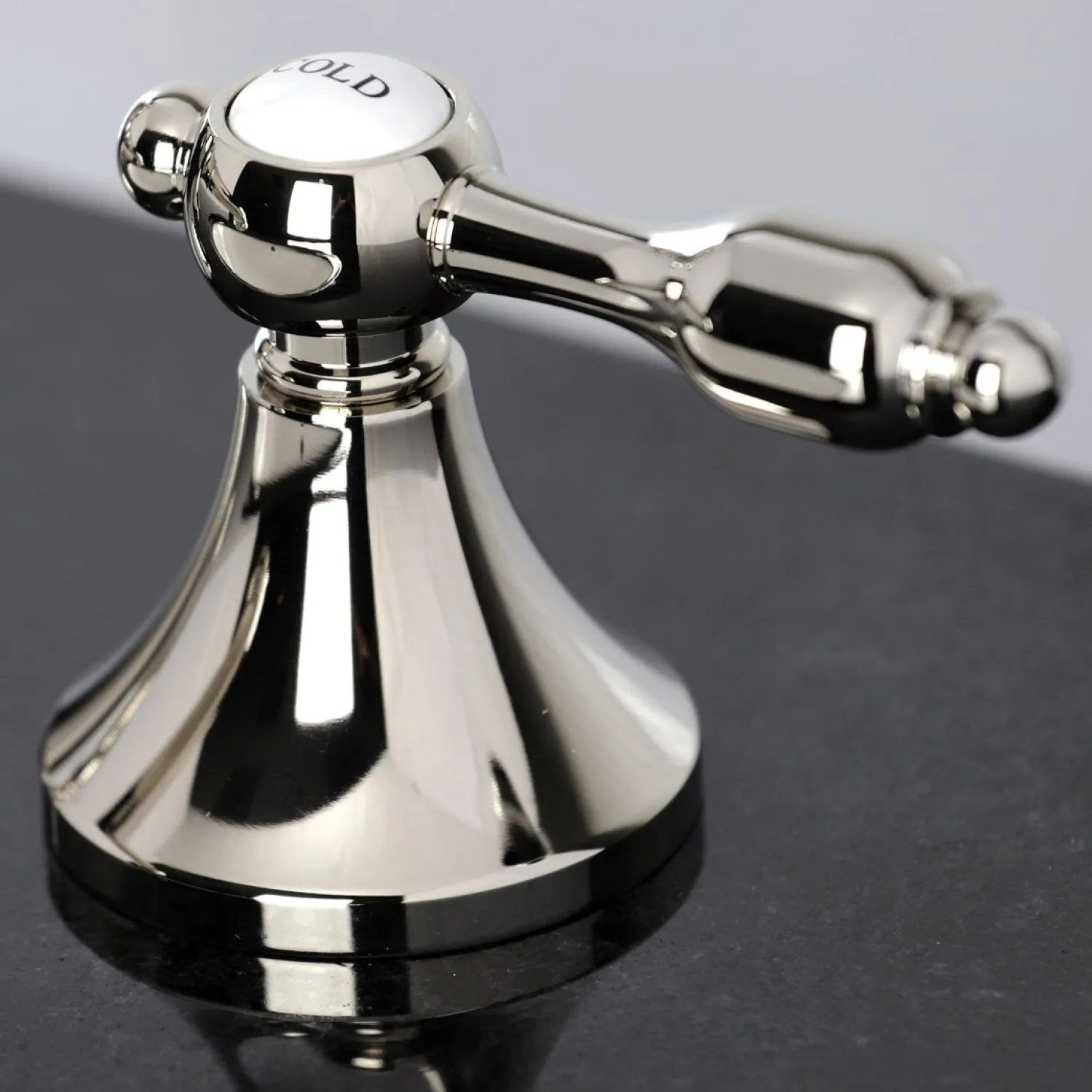Outlet Tudor 8-Inch Widespread Bathroom Faucet 8" Widespread