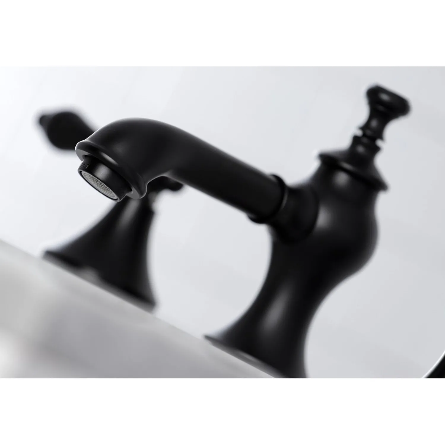 Best Vintage 3-Hole 8-Inch Widespread Bathroom Faucet 8" Widespread
