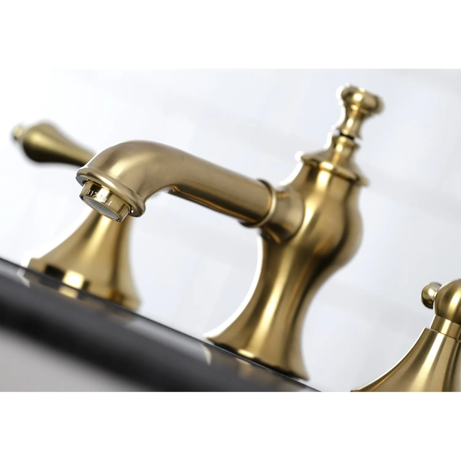 Best Vintage 3-Hole 8-Inch Widespread Bathroom Faucet 8" Widespread