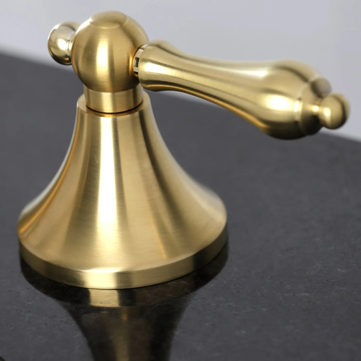 Best Vintage 3-Hole 8-Inch Widespread Bathroom Faucet 8" Widespread