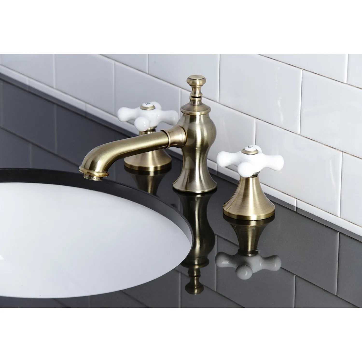 Outlet Vintage 3-Hole 8" Widespread Bathroom Faucet 8" Widespread