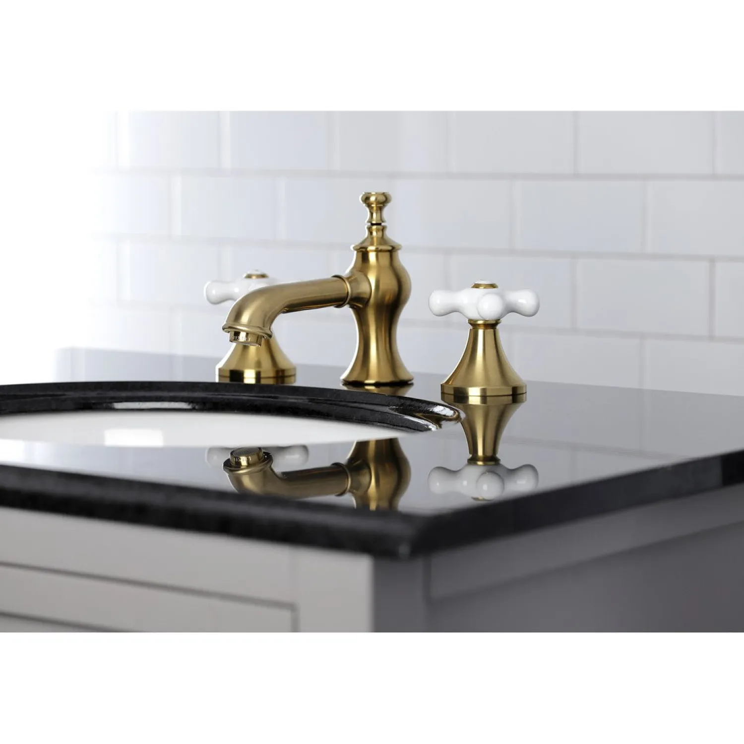 Outlet Vintage 3-Hole 8" Widespread Bathroom Faucet 8" Widespread