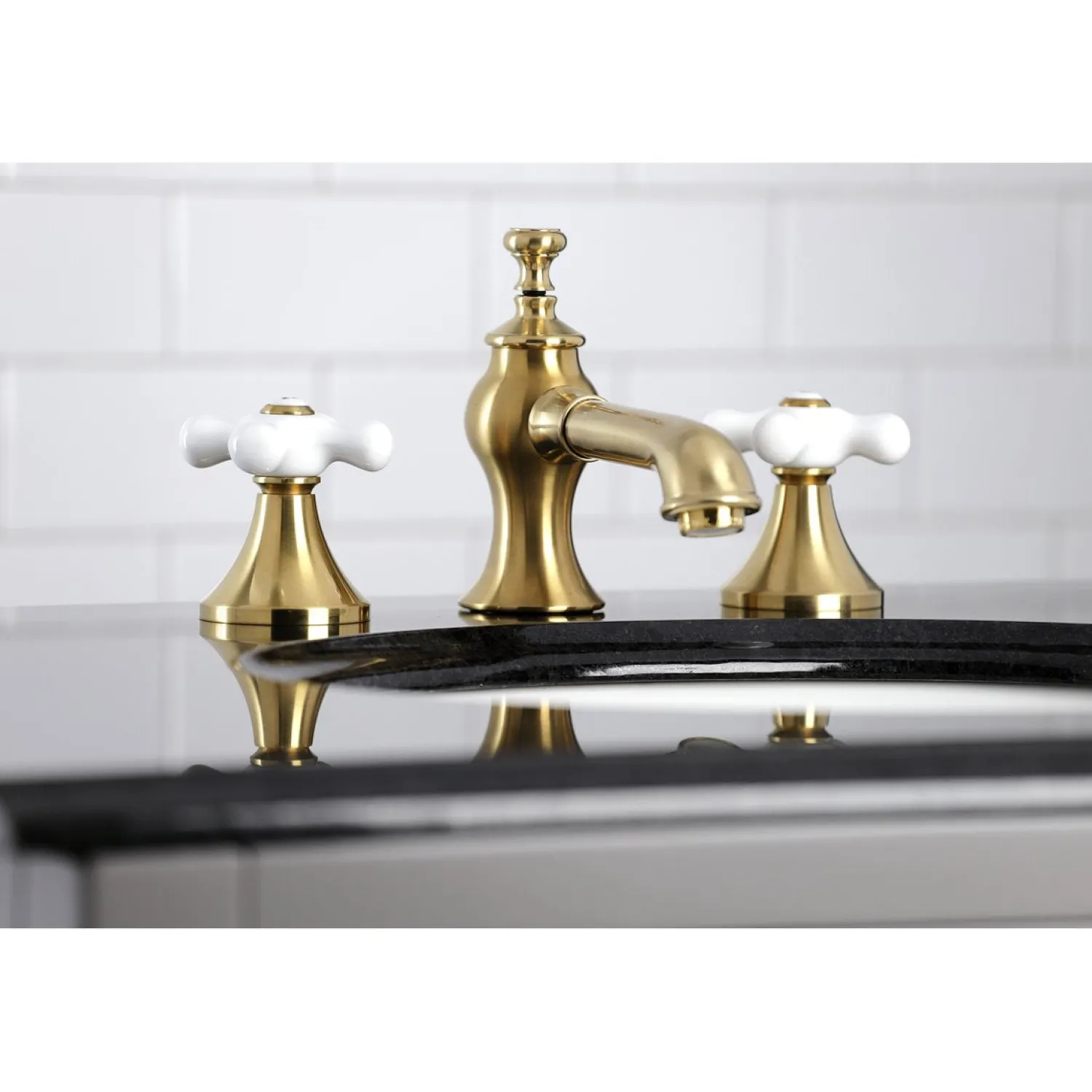 Outlet Vintage 3-Hole 8" Widespread Bathroom Faucet 8" Widespread