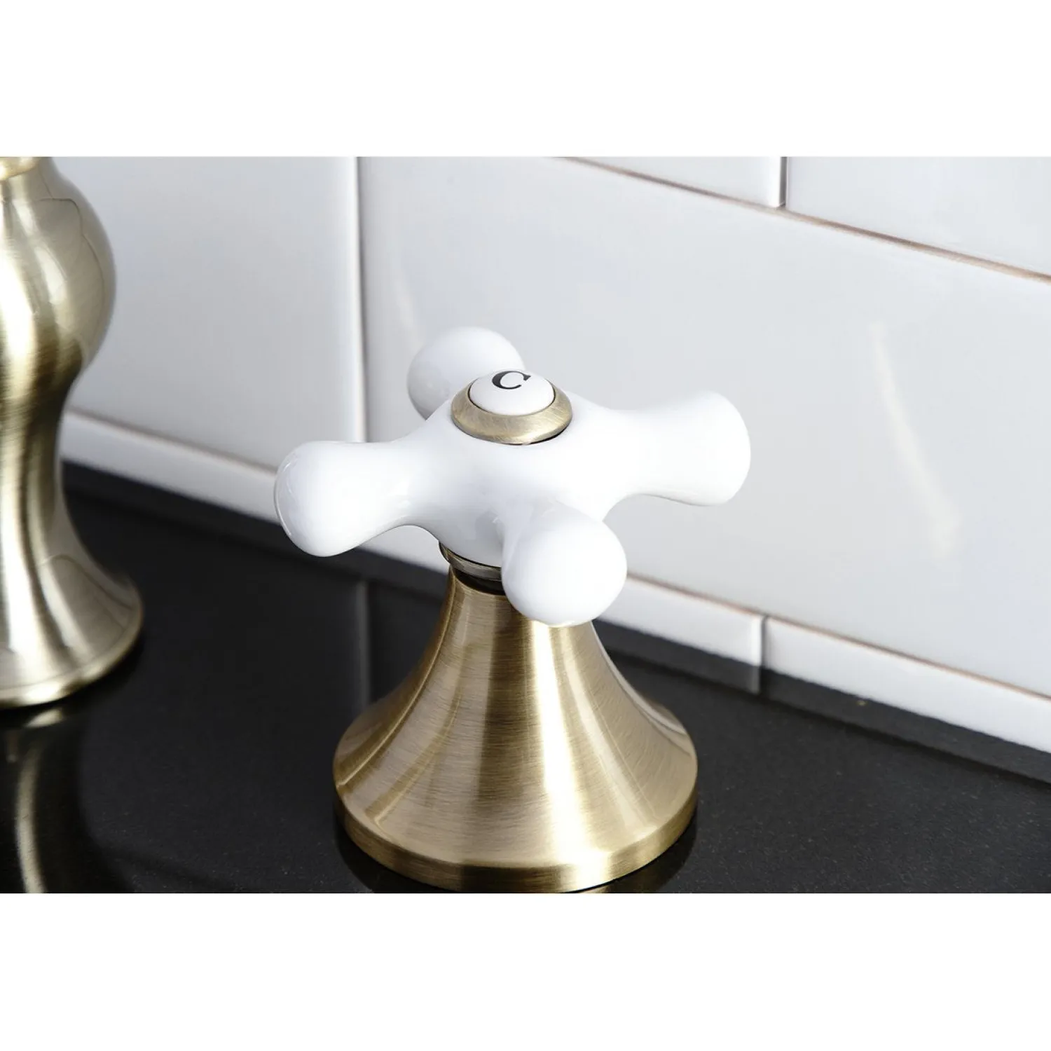 Outlet Vintage 3-Hole 8" Widespread Bathroom Faucet 8" Widespread